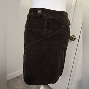 United Colors Of Benetton brown above the knee length corduroy skirt. Size S